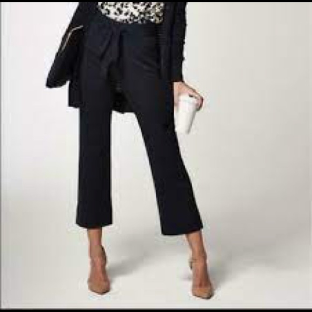 Cabi Easy Crop